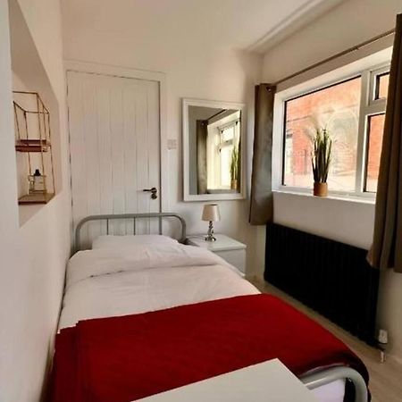 Private Single Room With Ensuite In Chorlton Manchester Exteriér fotografie