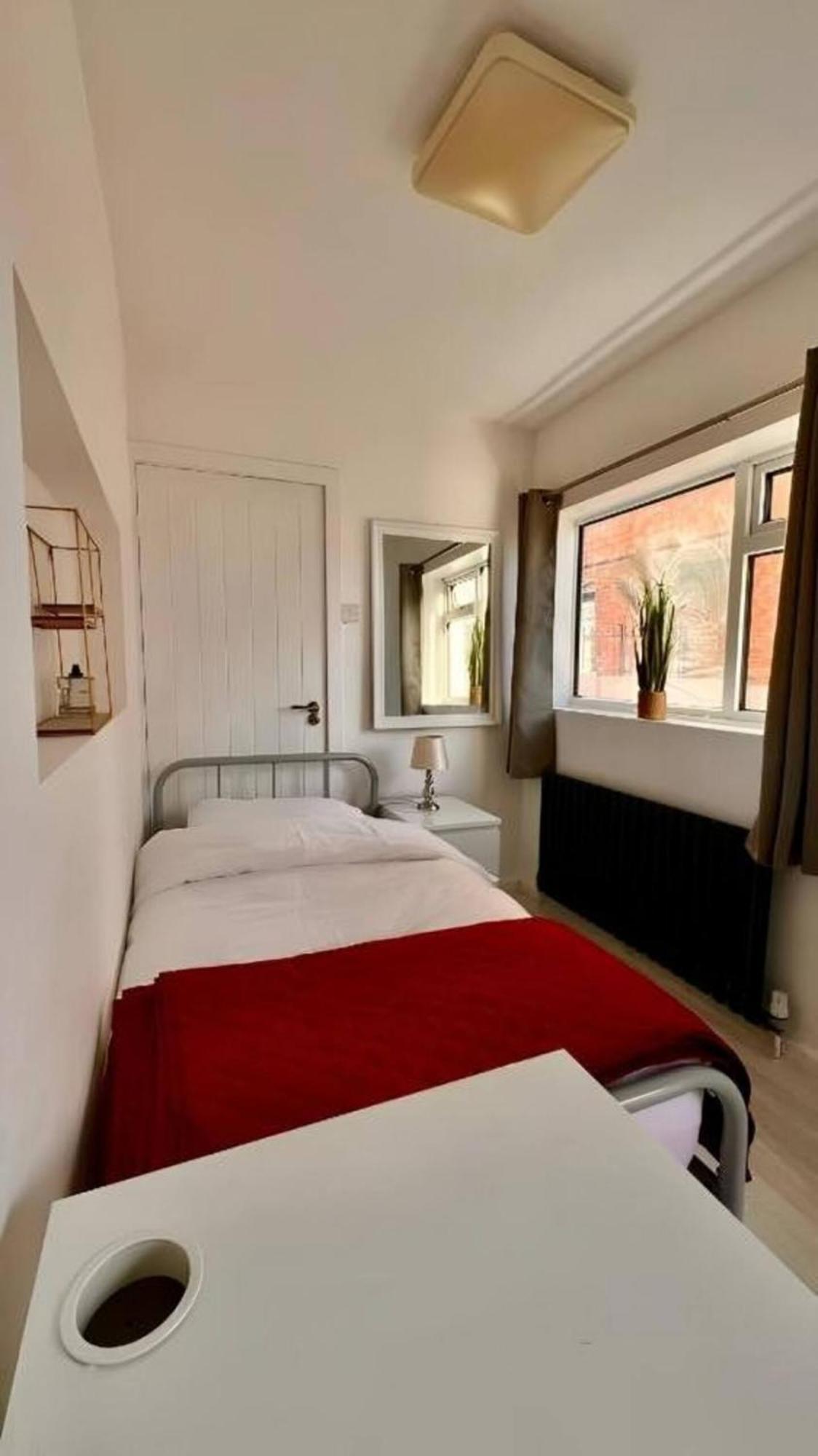 Private Single Room With Ensuite In Chorlton Manchester Exteriér fotografie